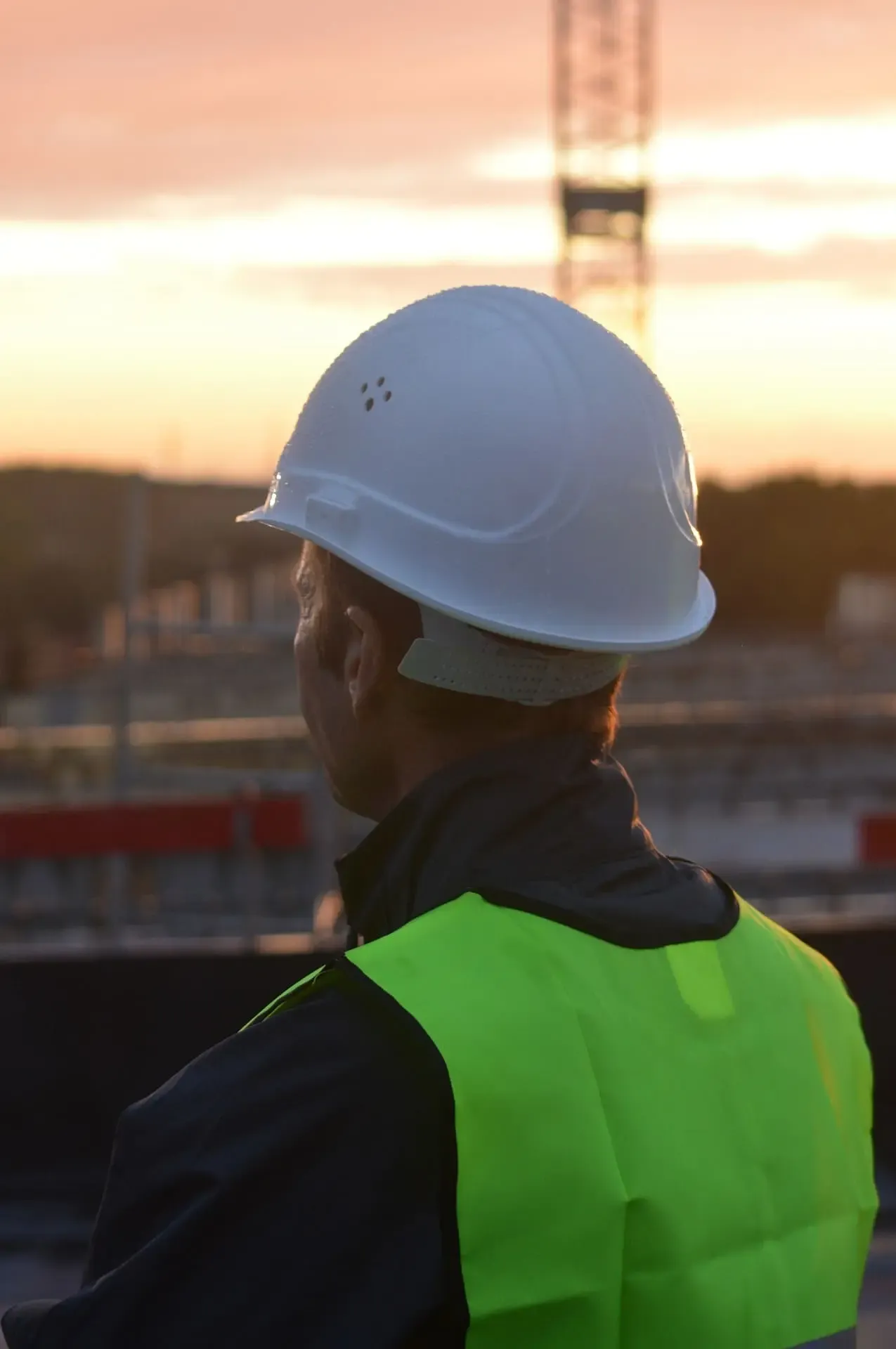 An image of a data centre construction worker